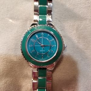 NWOT Green/silver Watch quartz battery